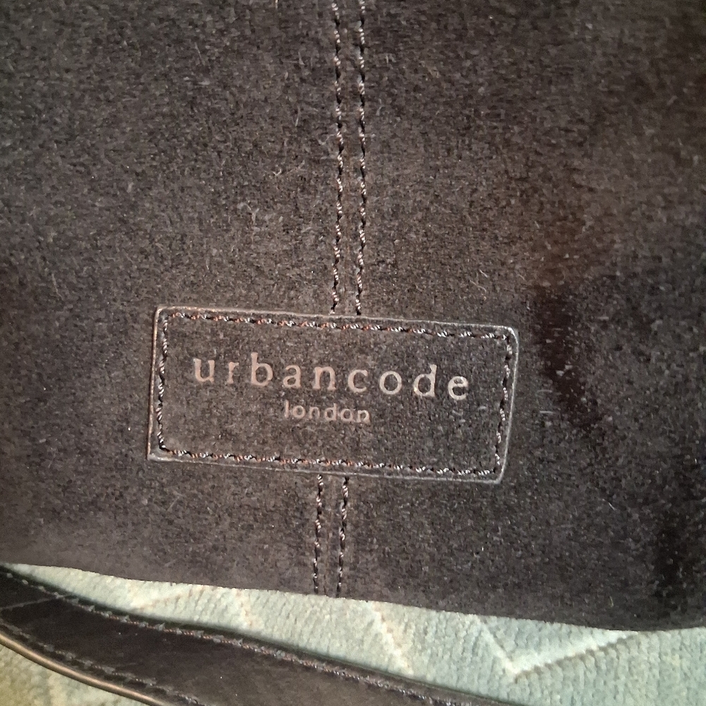 Urbancode London 100% Leather Handbag Black - Picture 2 of 9
